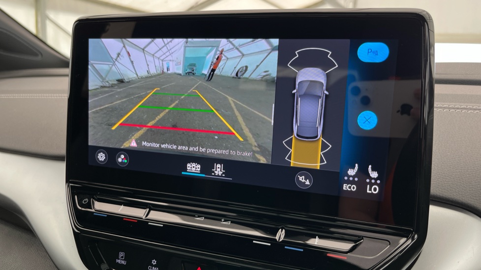VOLKSWAGEN ID.4 Reverse camera