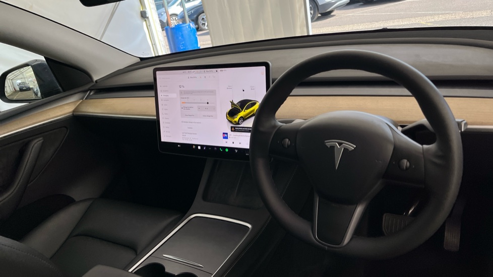 TESLA MODEL Y Image 9