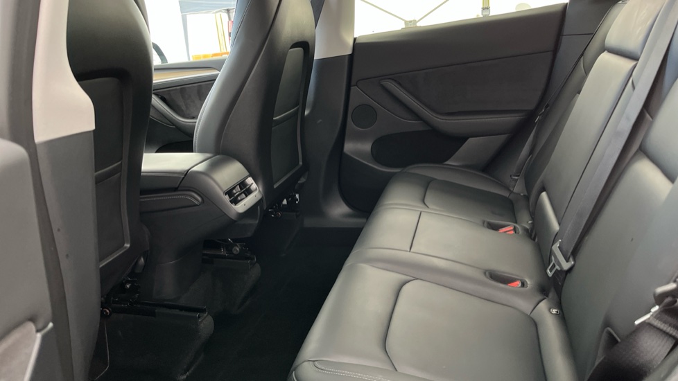 TESLA MODEL Y Image 14