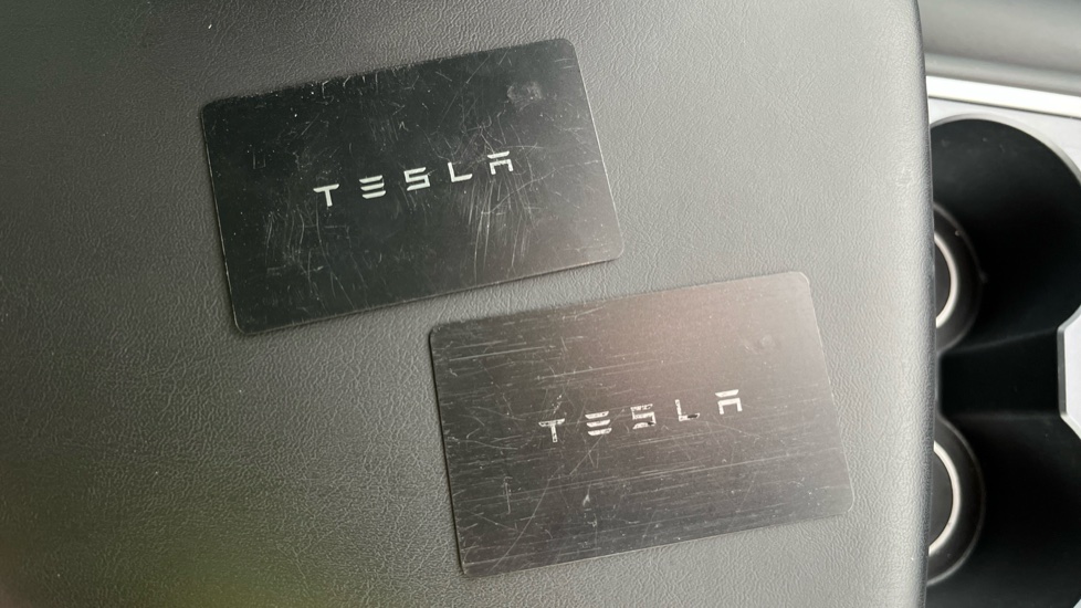 TESLA MODEL Y two keys