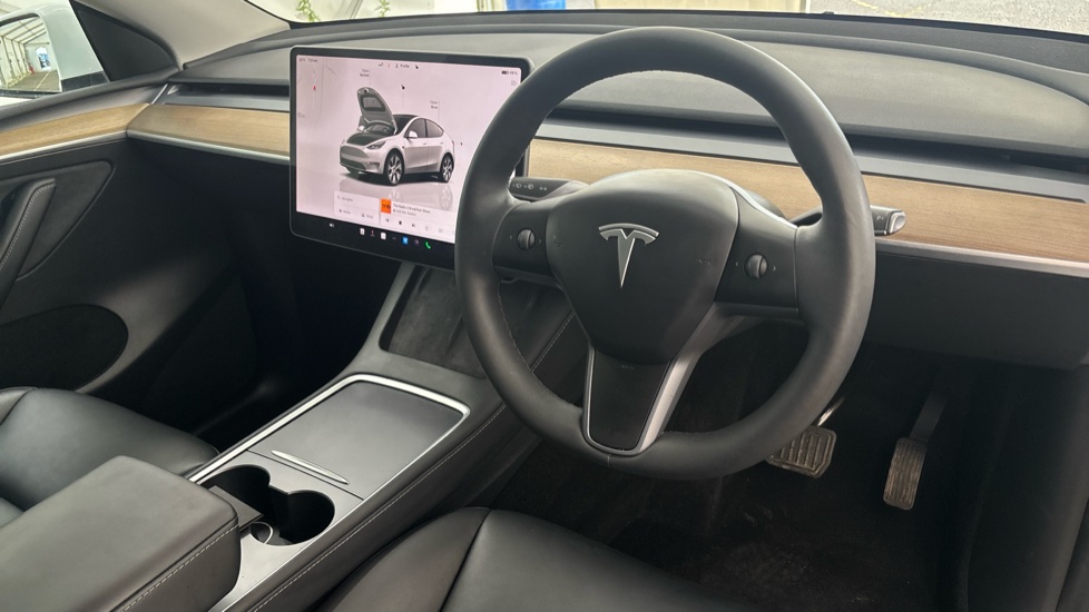 TESLA MODEL Y Image 9