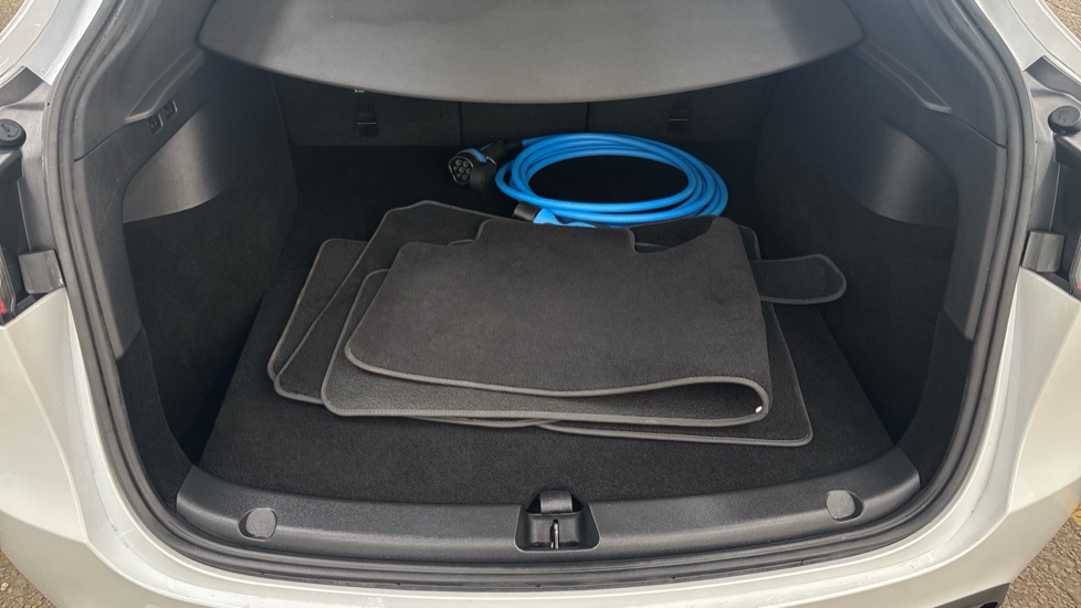 TESLA MODEL Y Image 15