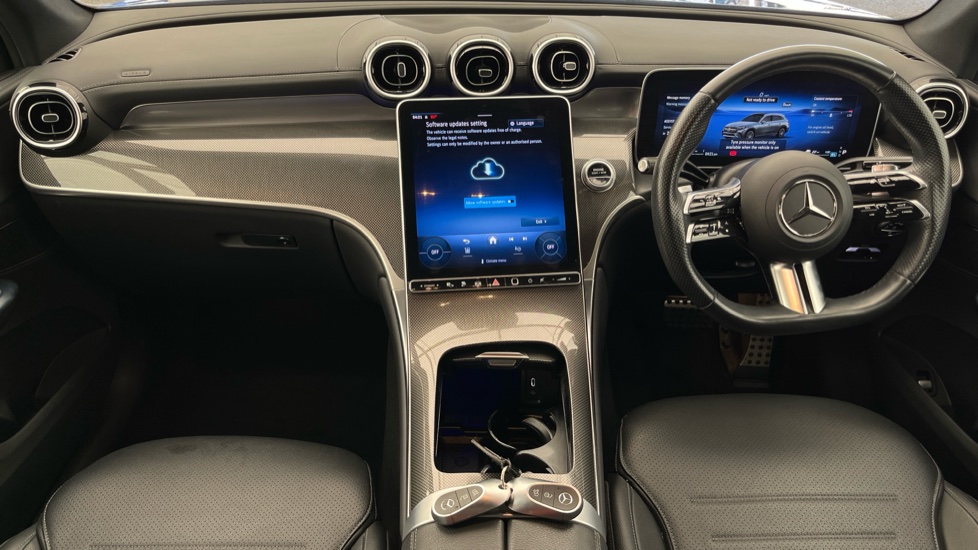 MERCEDES GLC Image 11
