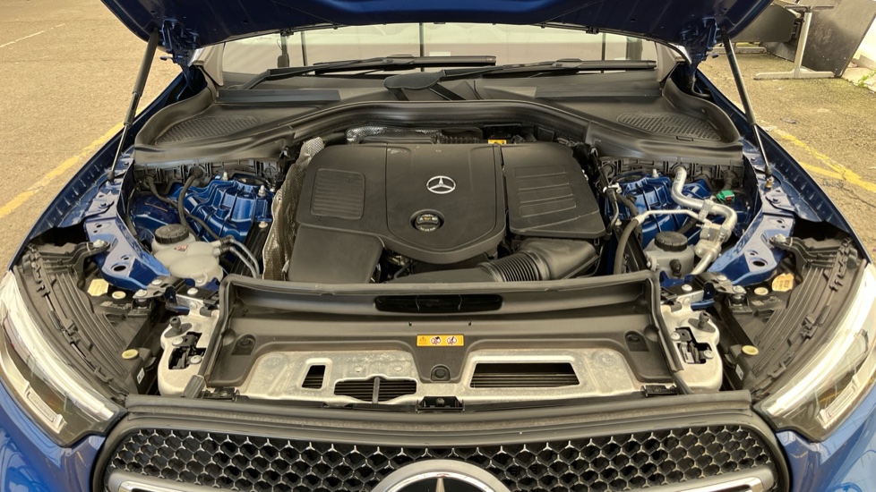 MERCEDES GLC Image 16