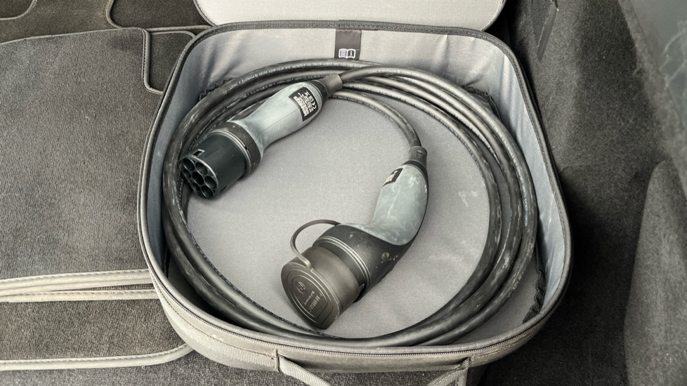 MERCEDES GLC Image 22