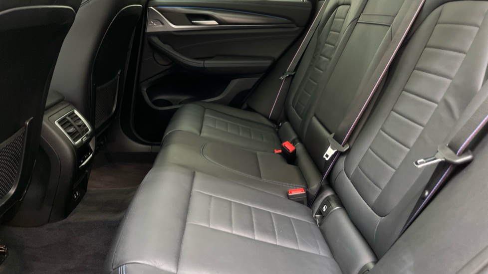 BMW iX3 Image 14