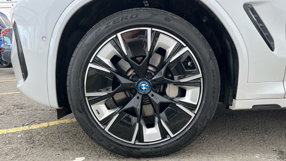 BMW iX3 Image 17