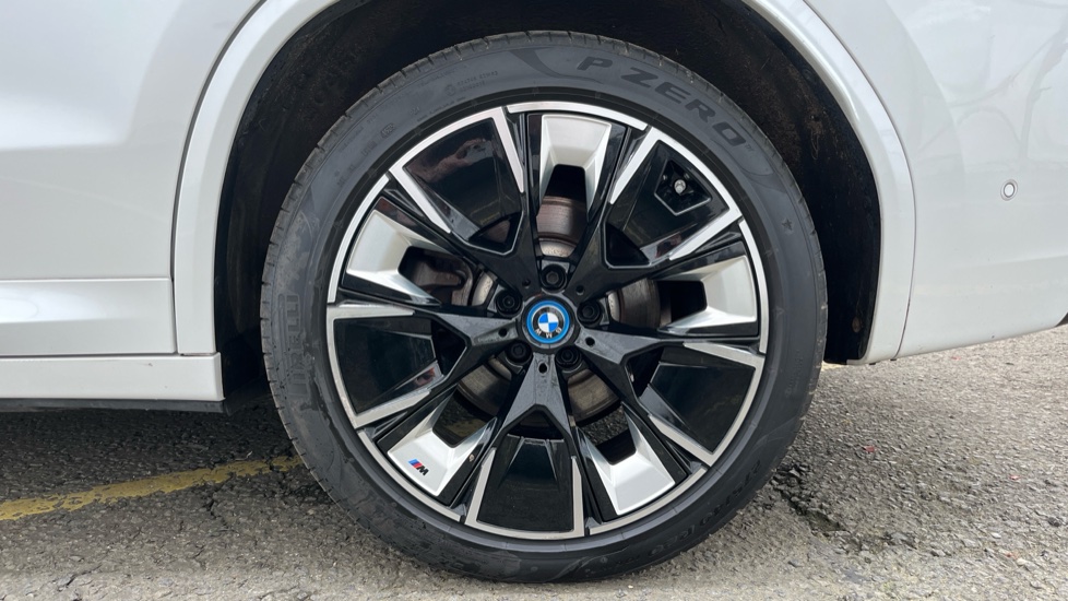 BMW iX3 Image 18