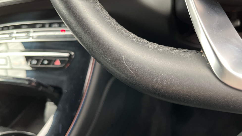 MERCEDES EQC Scratches