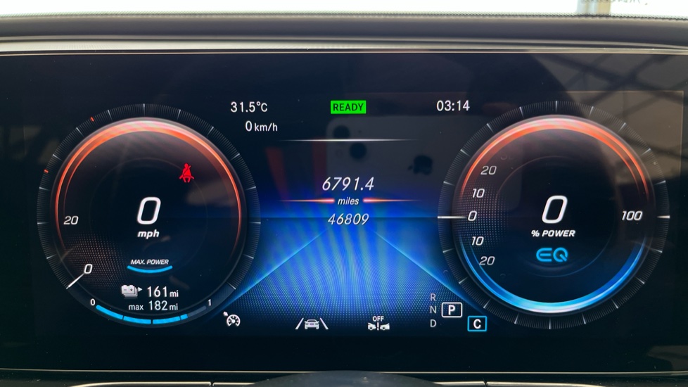 MERCEDES EQC Image 13