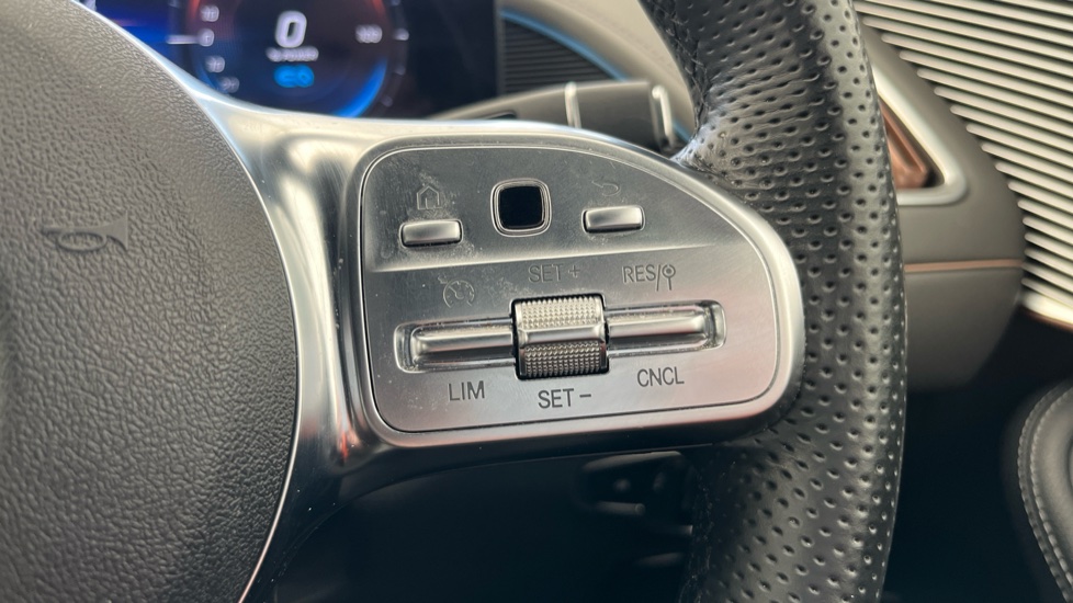 MERCEDES EQC Cruise control
