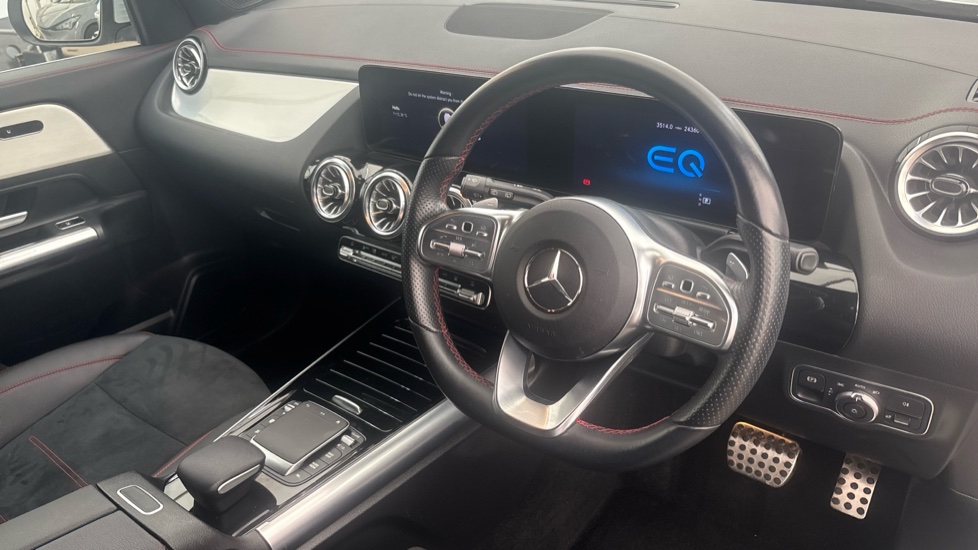 MERCEDES EQA Image 9