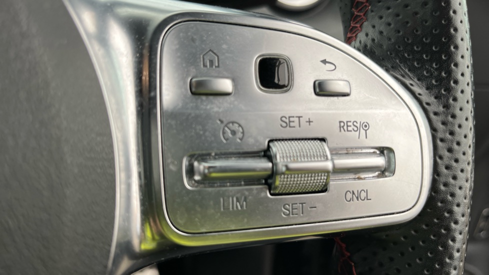 MERCEDES EQB cruise control