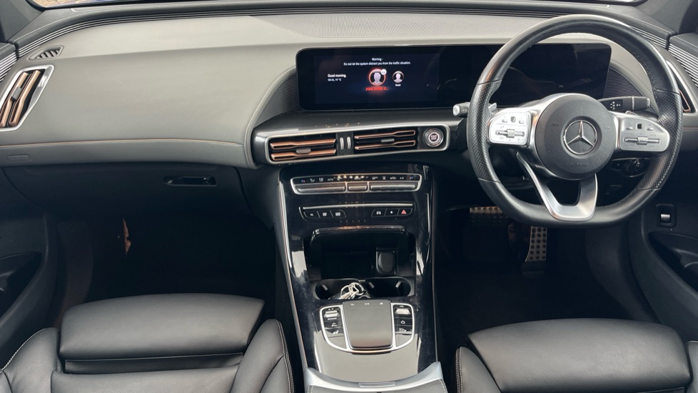 MERCEDES EQC Image 11