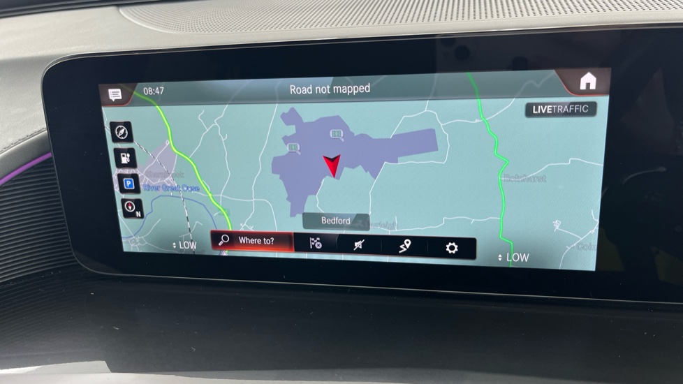 MERCEDES EQC Image 12