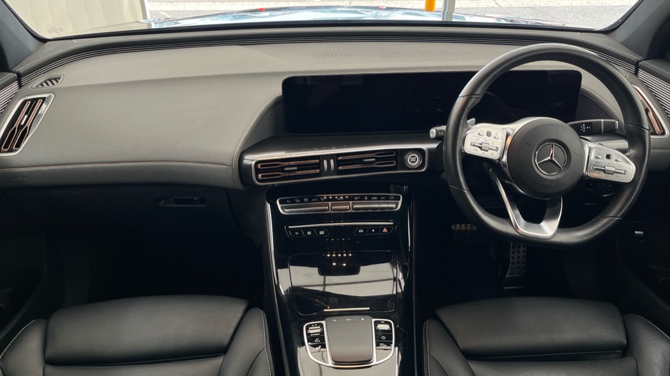 MERCEDES EQC Image 11