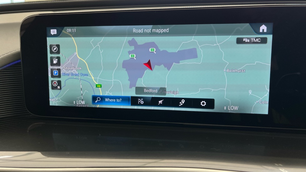 MERCEDES EQC Image 12