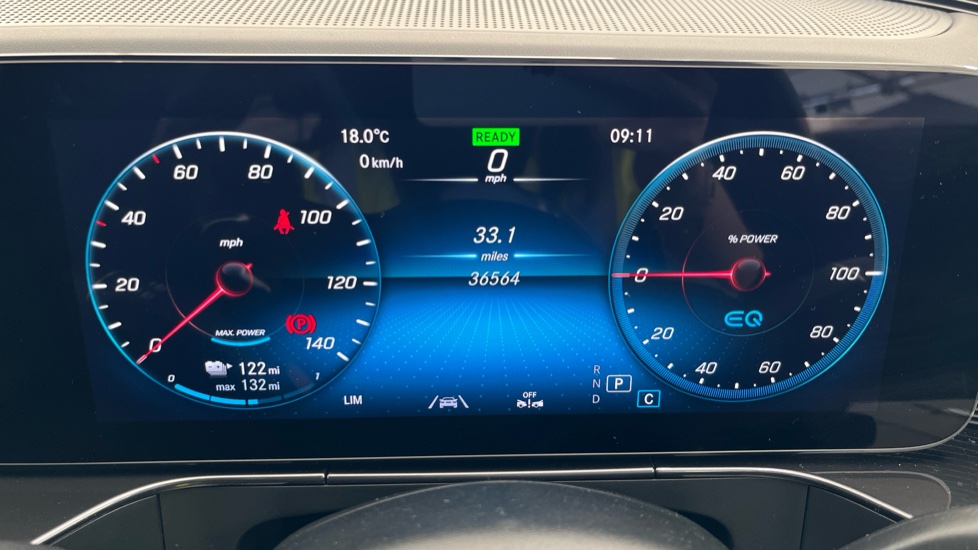 MERCEDES EQC Image 13