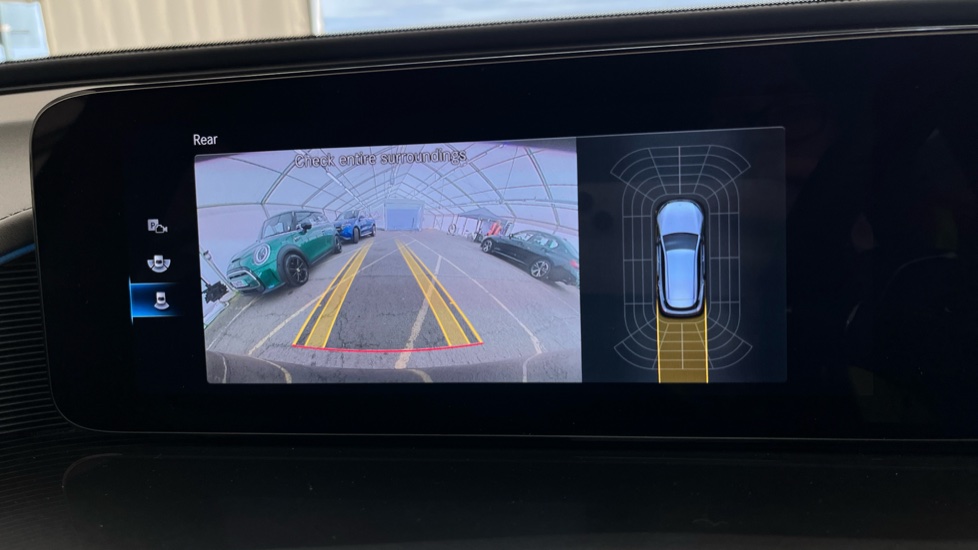 MERCEDES EQC reverse camera