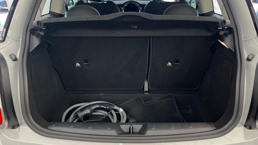 MINI HATCHBACK Image 15
