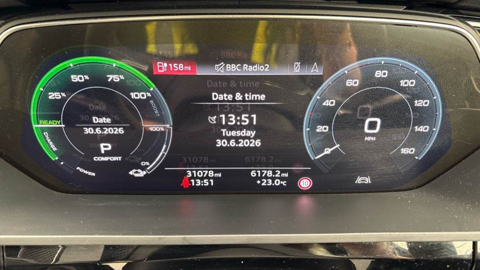 AUDI Q8 Image 13