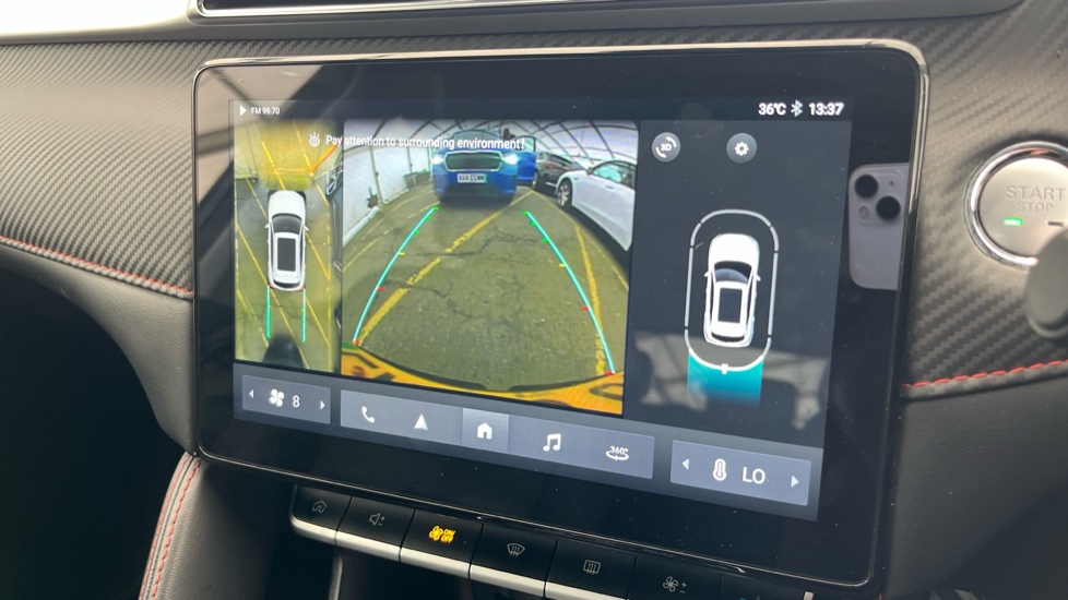 MG ZS reverse camera