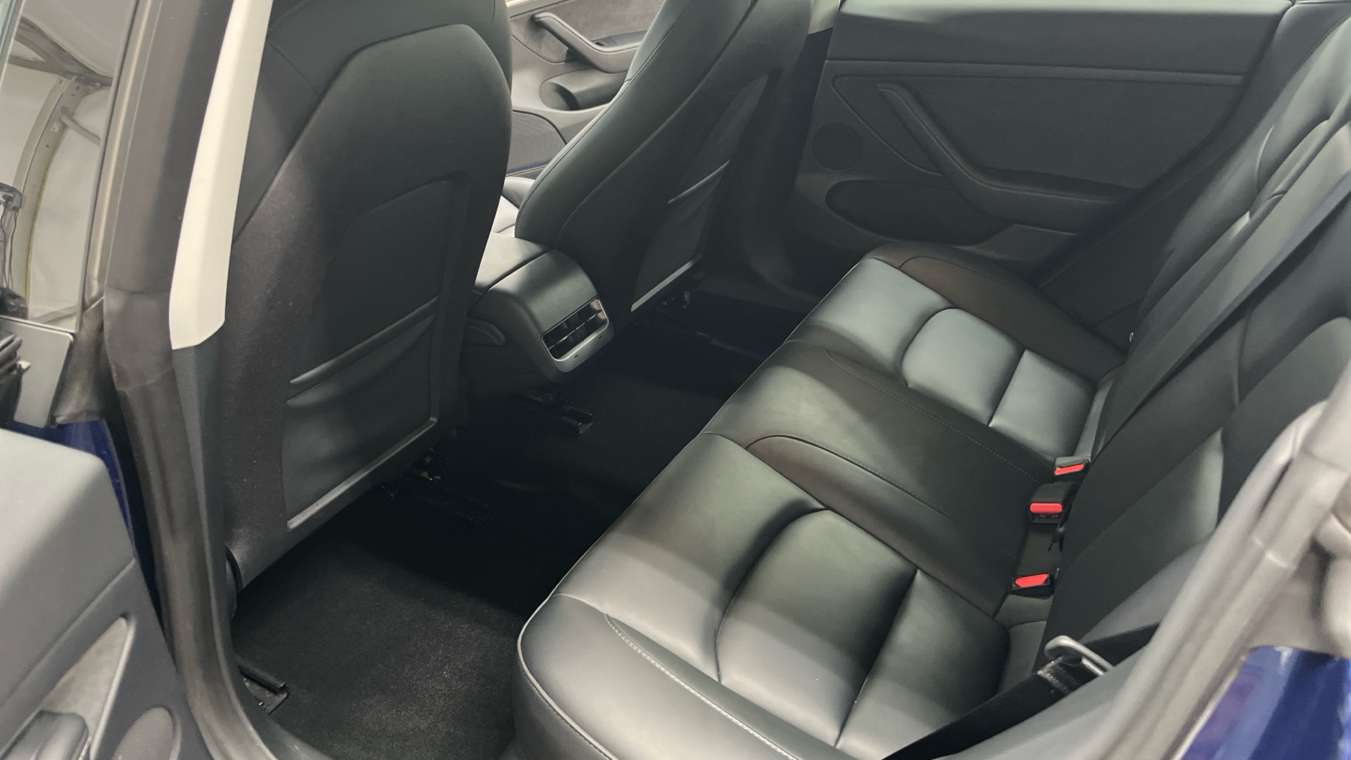 TESLA MODEL 3 MODEL 3 SALOON RWD 4dr Auto