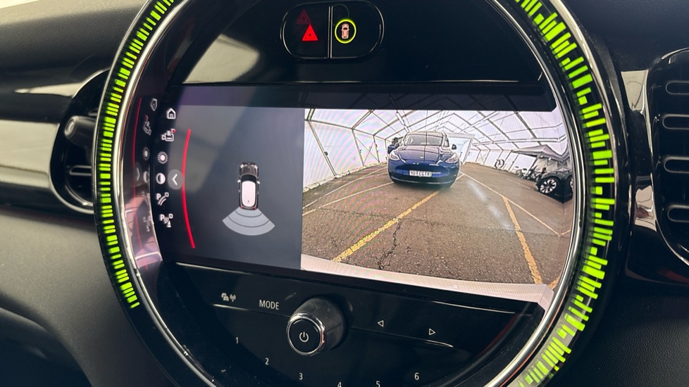 MINI HATCHBACK Reverse camera