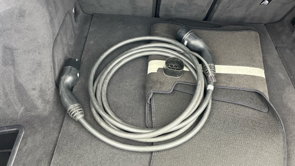 BMW I4 Image 22