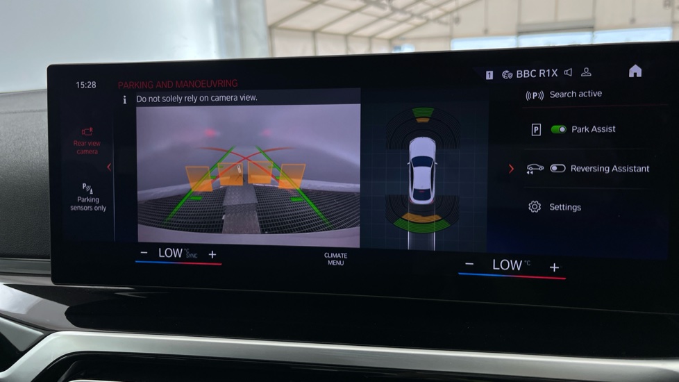 BMW I4 reverse camera