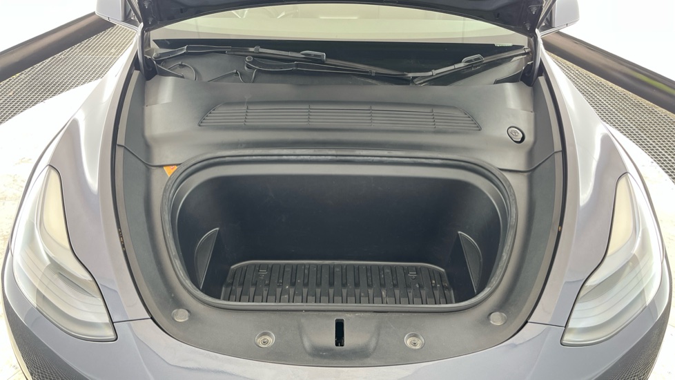 TESLA MODEL Y Image 16