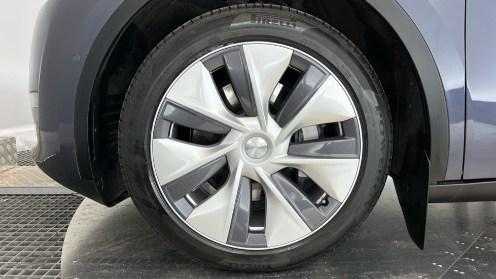 TESLA MODEL Y Image 17