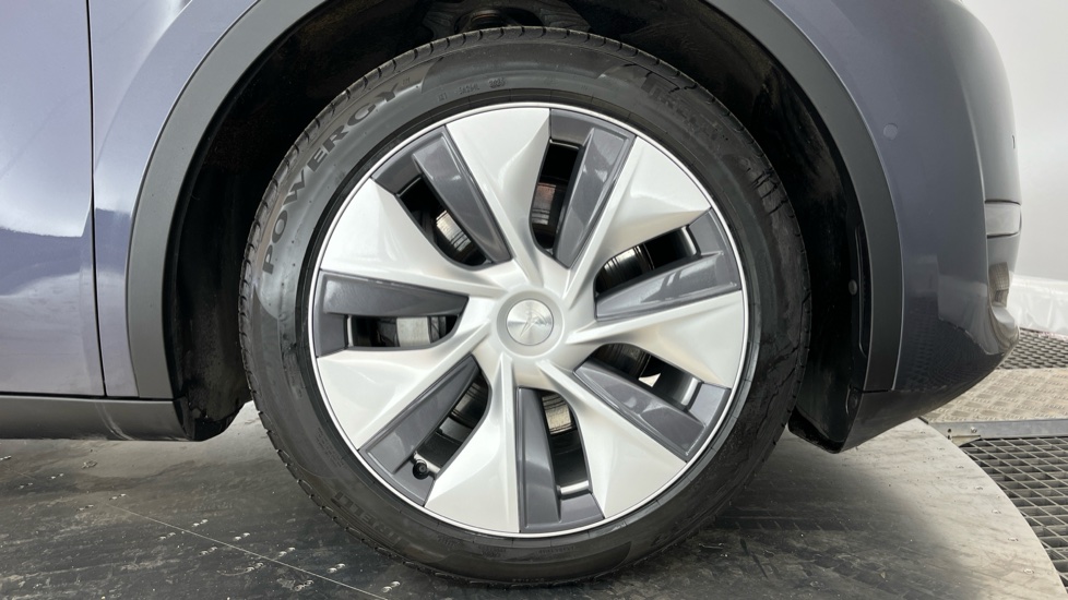 TESLA MODEL Y Image 20