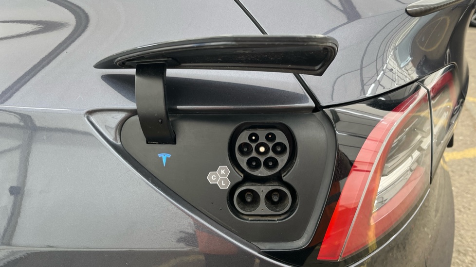 TESLA MODEL Y Image 21