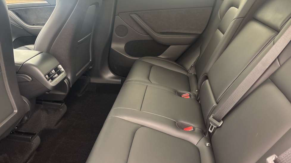 TESLA MODEL Y Image 14