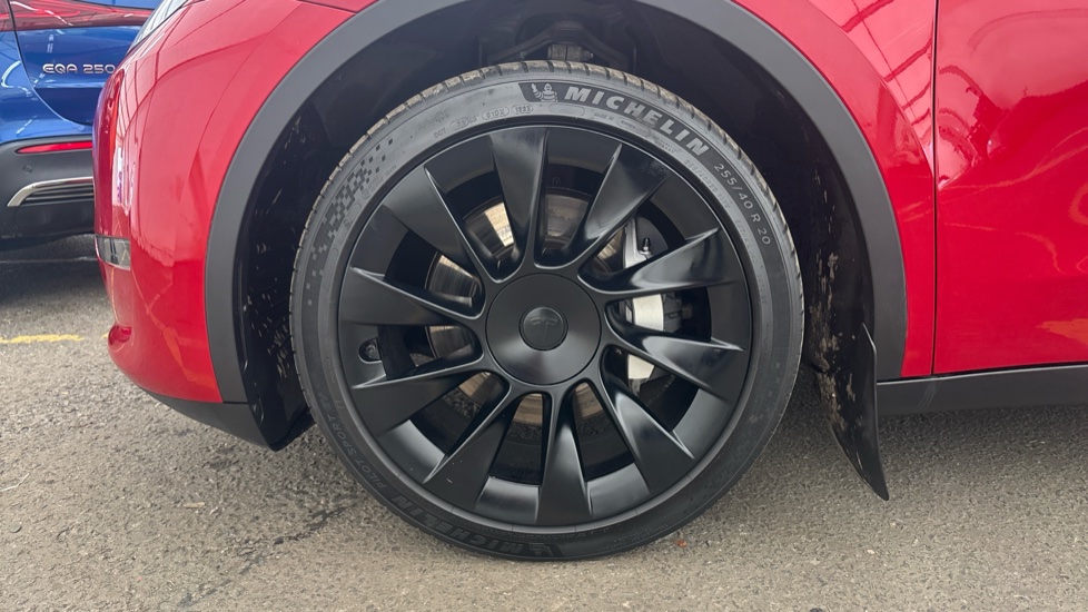 TESLA MODEL Y Image 17