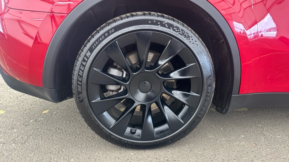 TESLA MODEL Y Image 19