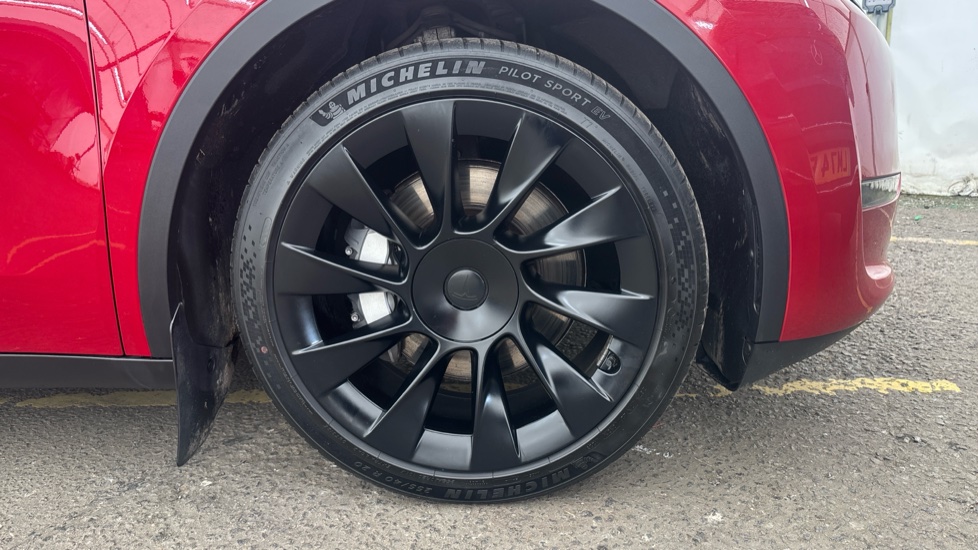 TESLA MODEL Y Image 20