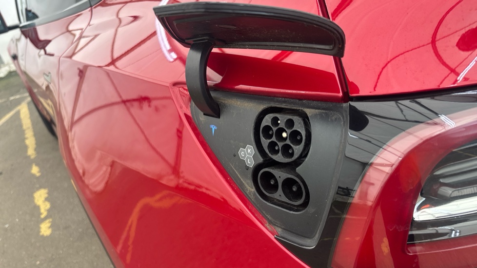 TESLA MODEL Y Image 21