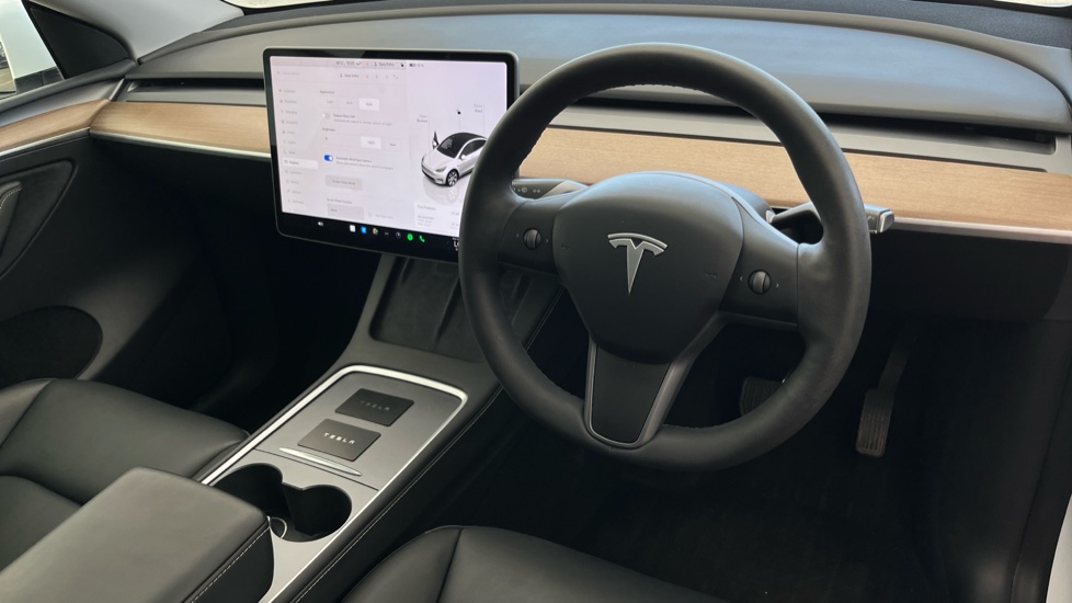 TESLA MODEL Y Image 9