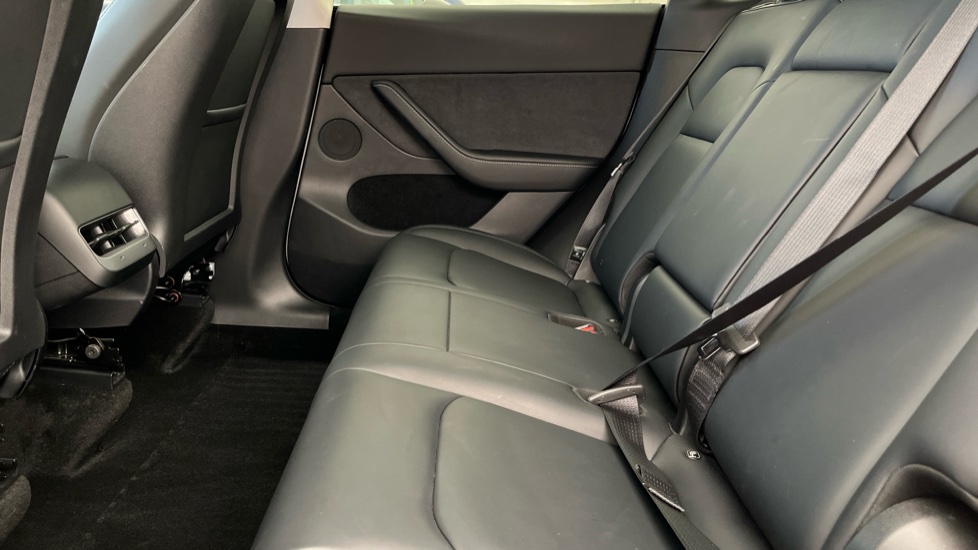 TESLA MODEL Y Image 14