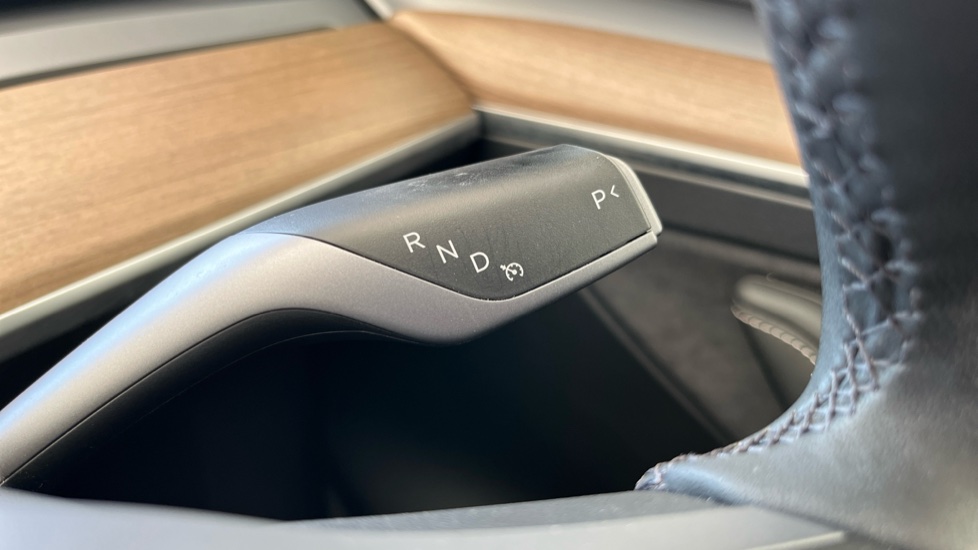 TESLA MODEL Y Cruise control