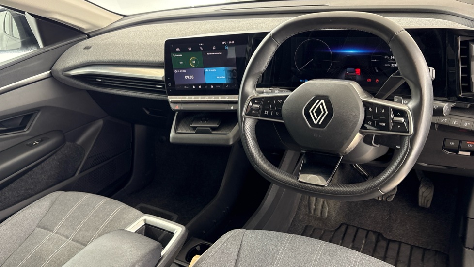 RENAULT MEGANE E-TECH Image 9