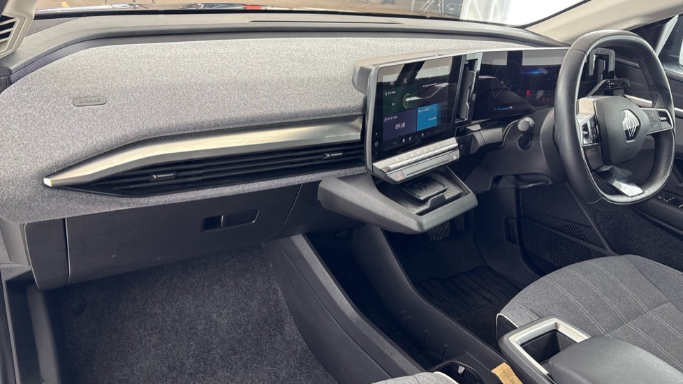 RENAULT MEGANE E-TECH Image 10