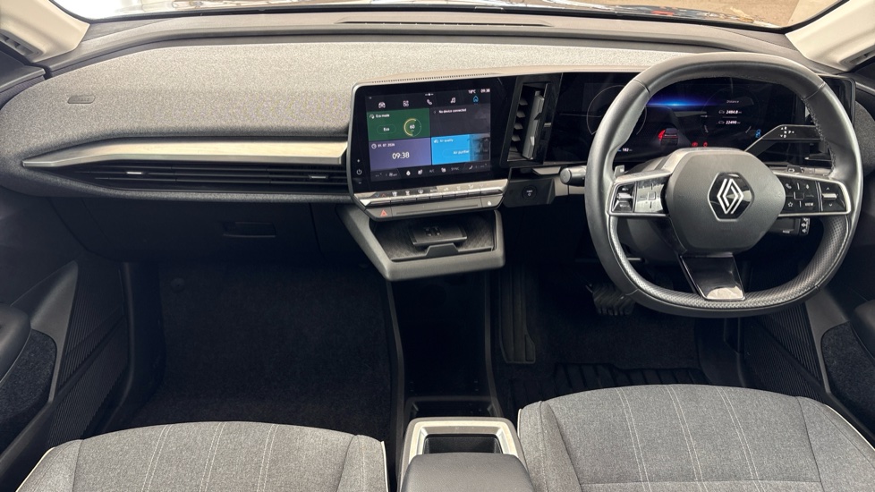 RENAULT MEGANE E-TECH Image 11