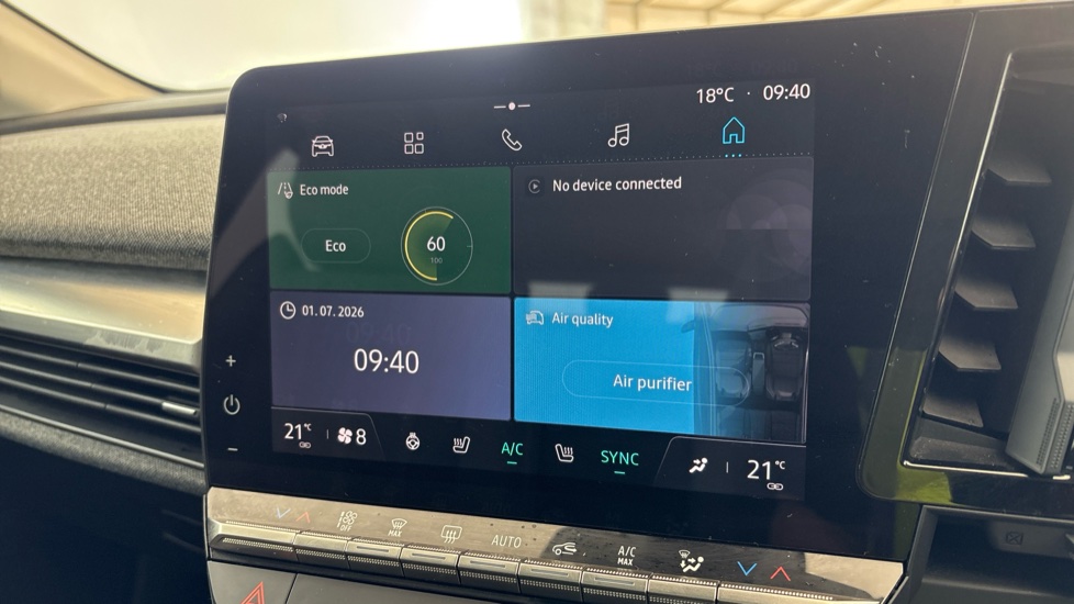 RENAULT MEGANE E-TECH Image 12