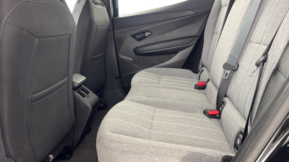 RENAULT MEGANE E-TECH Image 14