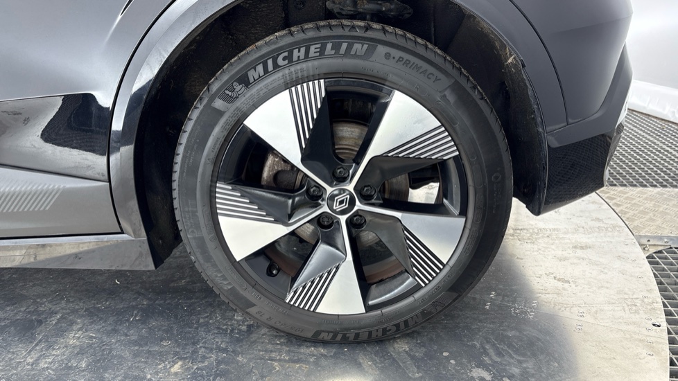 RENAULT MEGANE E-TECH Image 18