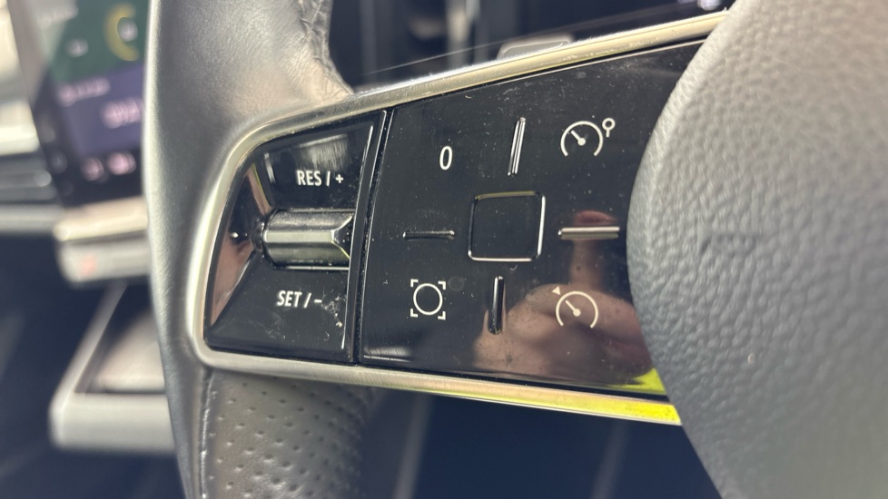 RENAULT MEGANE E-TECH cruise control