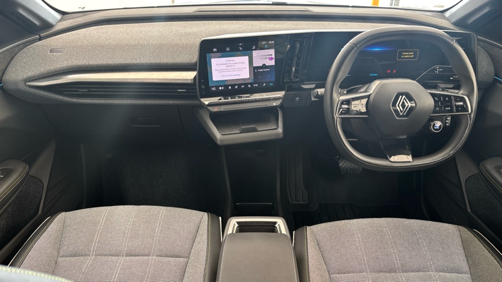 RENAULT MEGANE E-TECH Image 11